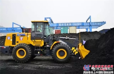 徐工装载机 三峡库区最大港口的货物装卸“主力军”